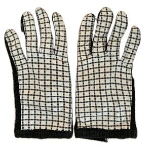 Vintage black and white gloves